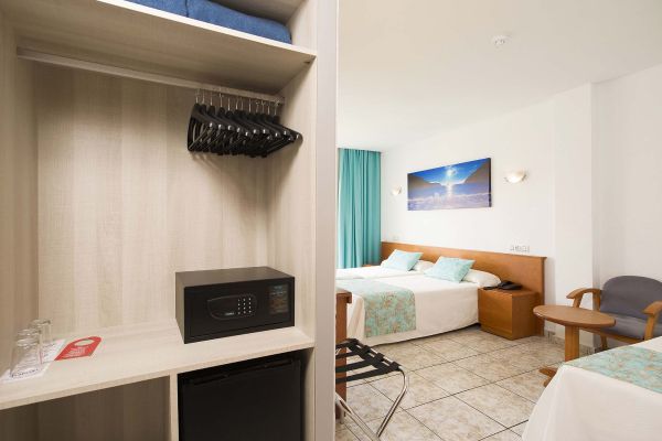Tropical Ibiza Hotel (Sant Antoni de Portmany)